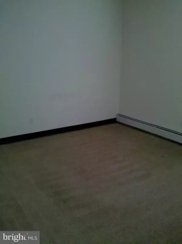 Philadelphia, PA 19111,7850 OXFORD AVE ##4