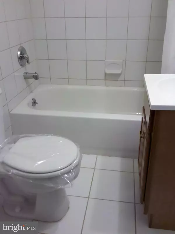 Philadelphia, PA 19111,7850 OXFORD AVE #4