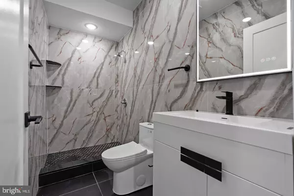 Philadelphia, PA 19122,2146 N FRONT ST