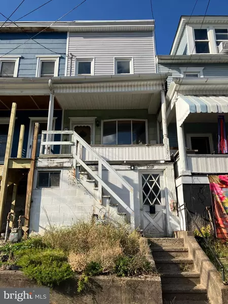 1219 W WALNUT ST, Coal Township, PA 17866