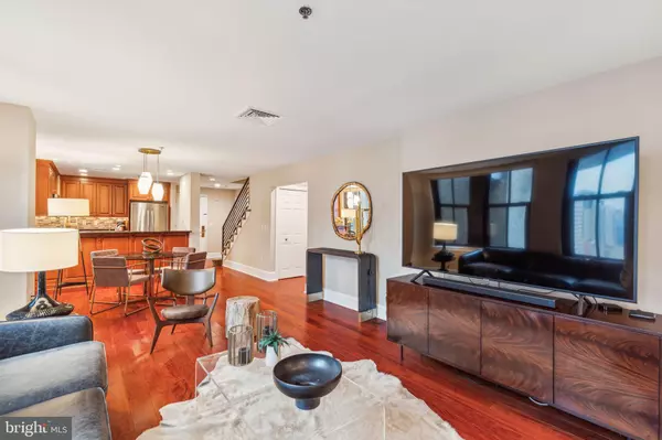 Philadelphia, PA 19102,1500 CHESTNUT ST #20K