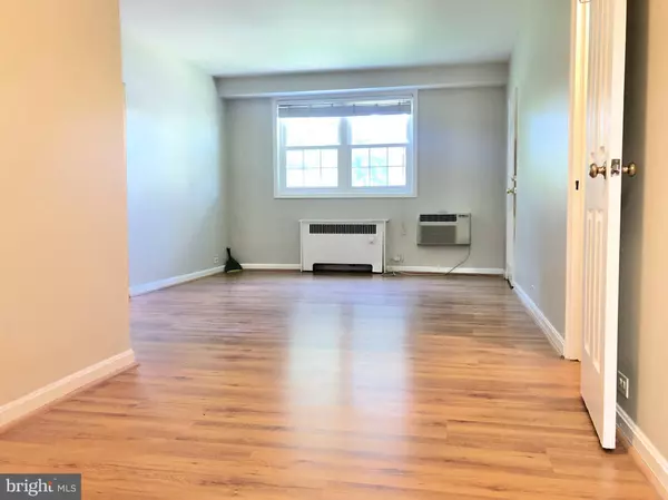 Arlington, VA 22203,223 N GEORGE MASON DR #223-3