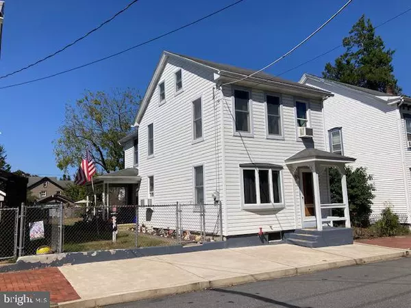 220 WASHINGTON ST, Auburn, PA 17922