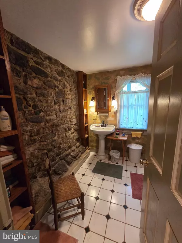 Madison, VA 22727,411 MEADOWS LN