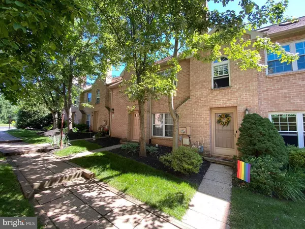 55 RAMPART DR, Chesterbrook, PA 19087