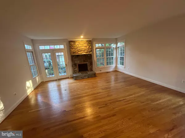 Arlington, VA 22207,4801 26TH ST N