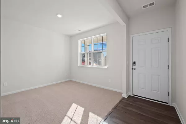 Charles Town, WV 25414,348 ECLIPSE ST