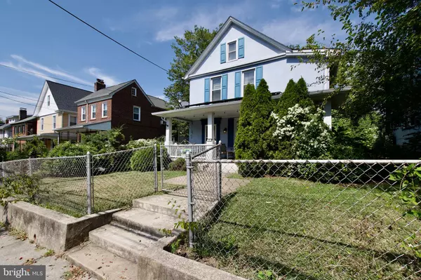 2114 KEARNY ST NE, Washington, DC 20018