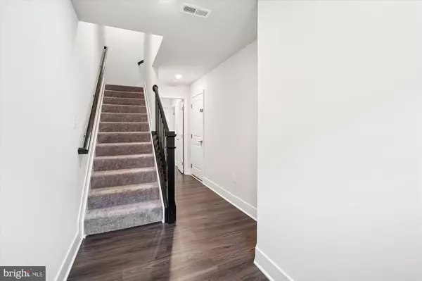 Elkridge, MD 21075,7995 POTTER PL