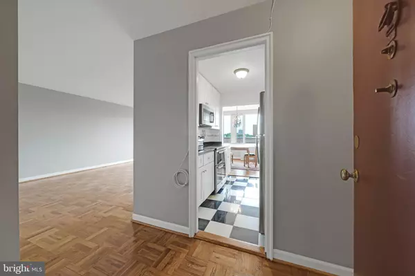 Washington, DC 20016,4301 MASSACHUSETTS AVE NW #8009