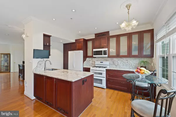 Rockville, MD 20850,1011 GAITHER RD