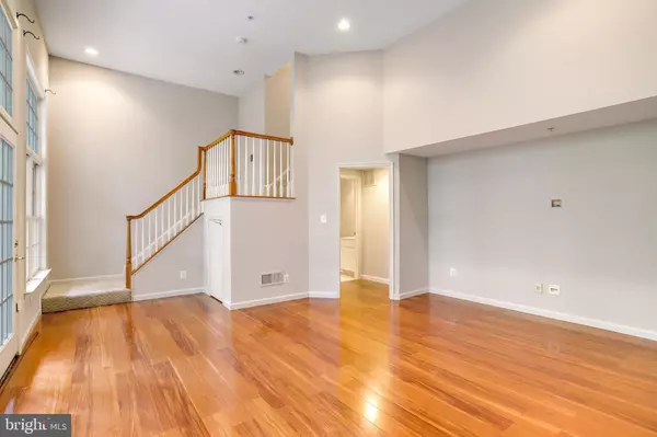 Rockville, MD 20850,213 OAK KNOLL TER