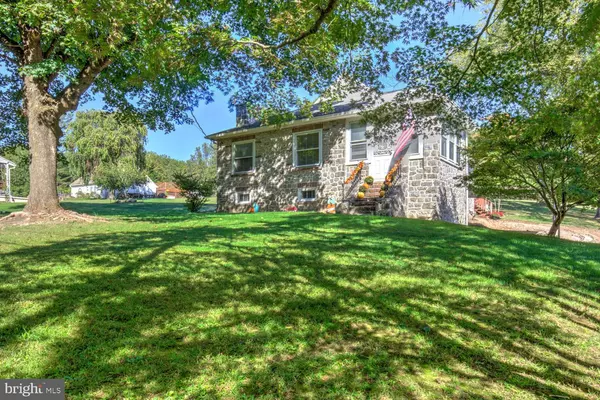 Reading, PA 19606,483 ANGORA RD