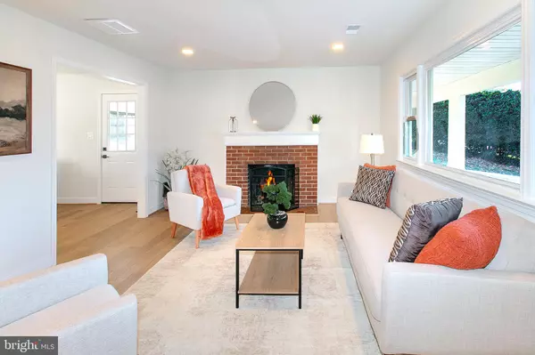 Alexandria, VA 22303,5716 TREMONT CT