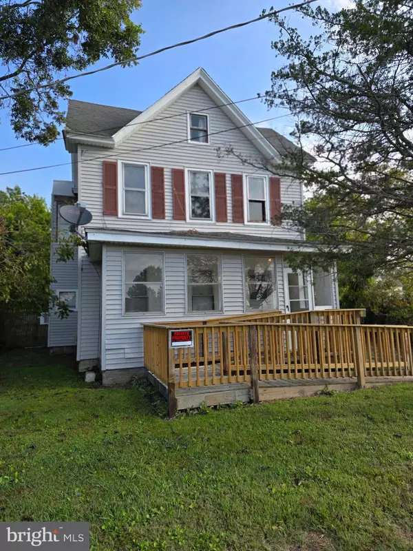 Crisfield, MD 21817,40 MAPLE ST