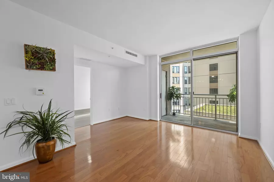 930 WAYNE AVE #401, Silver Spring, MD 20910