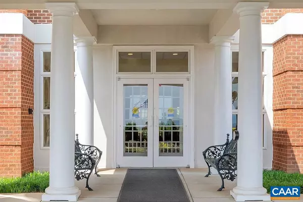 Charlottesville, VA 22903,500 CRESTWOOD DR #1204