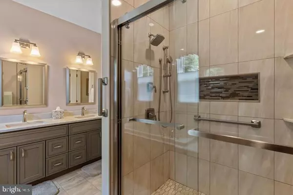 Marlton, NJ 08053,53 LOWELL DR