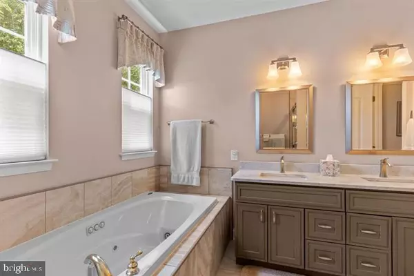 Marlton, NJ 08053,53 LOWELL DR