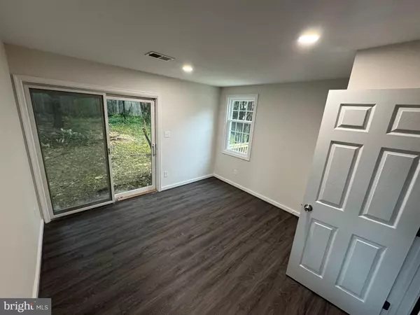 Falls Church, VA 22043,7514 FISHER DR