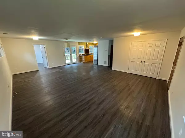 Falls Church, VA 22043,7514 FISHER DR