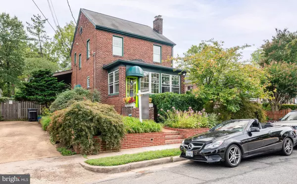 319 LAVERNE AVE, Alexandria, VA 22305