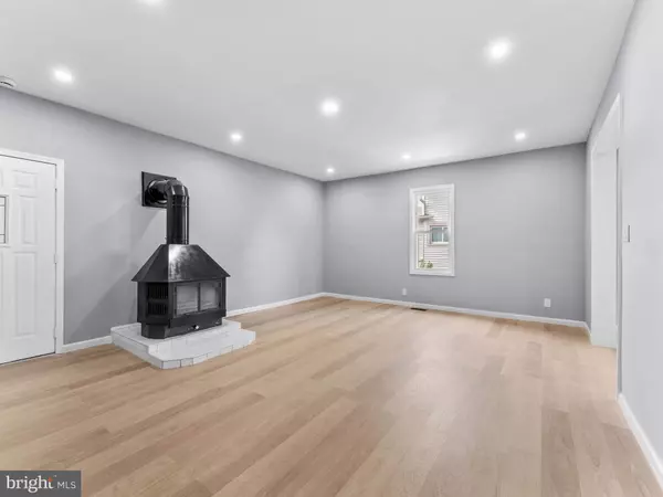 West Deptford, NJ 08086,97 CHURCH