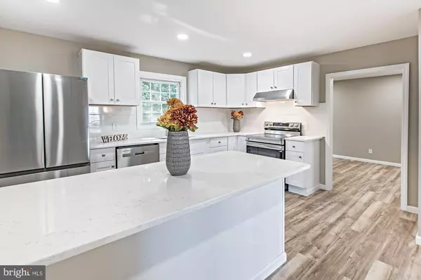 Pennsville, NJ 08070,96 RIVIERA DR