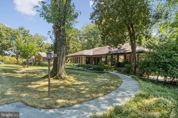2719 N NELSON ST, Arlington, VA 22207
