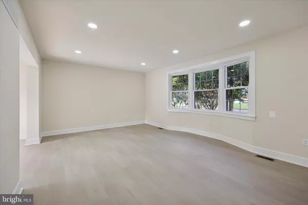 Cherry Hill, NJ 08002,309 BRENTWOOD AVE