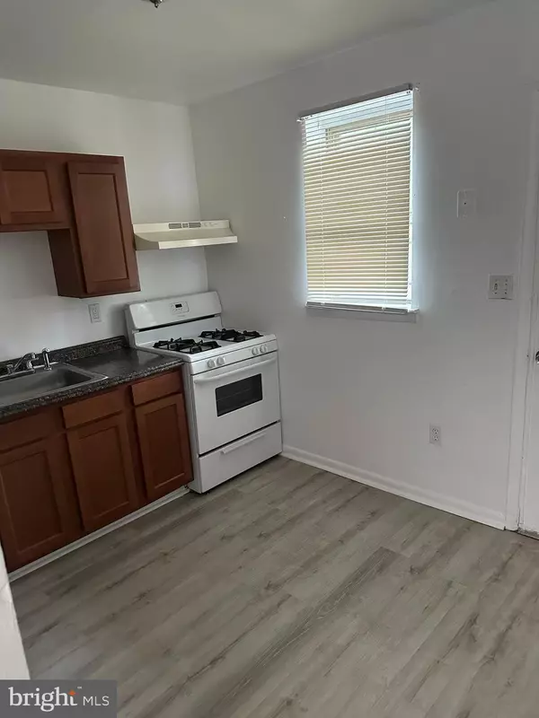 Baltimore, MD 21213,1707 N DALLAS ST