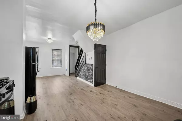 Philadelphia, PA 19140,811 W SCHILLER ST