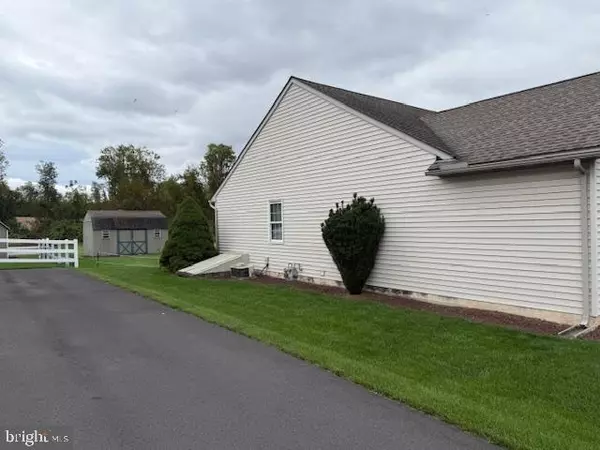 Blandon, PA 19510,270 LONGLEAF DR