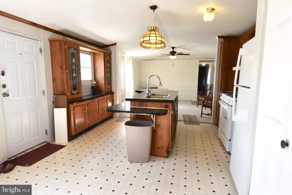 Hebron, MD 21830,9080 GOLD FINCH CT