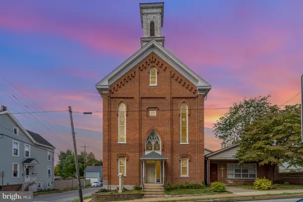 25 S COLLEGE ST, Myerstown, PA 17067