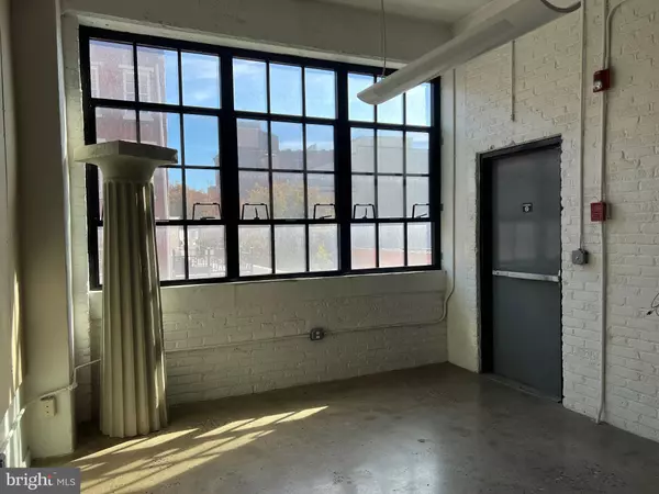 Philadelphia, PA 19106,20 N 3RD ST #302