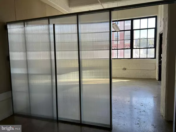 Philadelphia, PA 19106,20 N 3RD ST #302