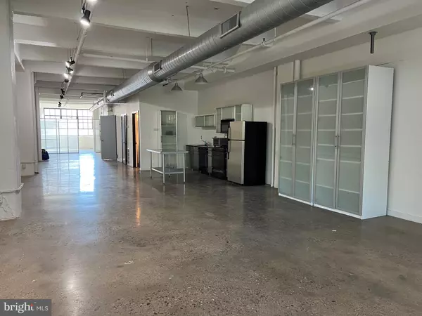 Philadelphia, PA 19106,20 N 3RD ST #302