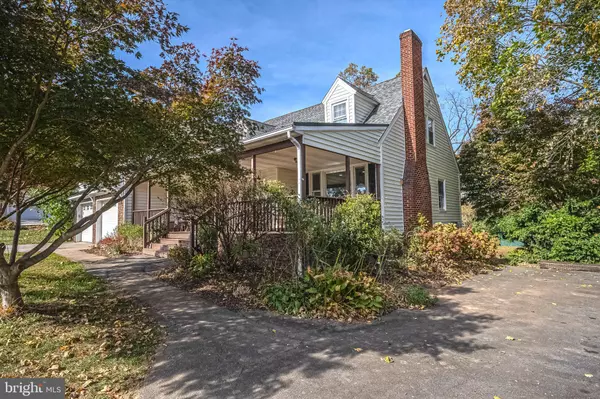 Fairfax, VA 22030,10606 ORCHARD ST