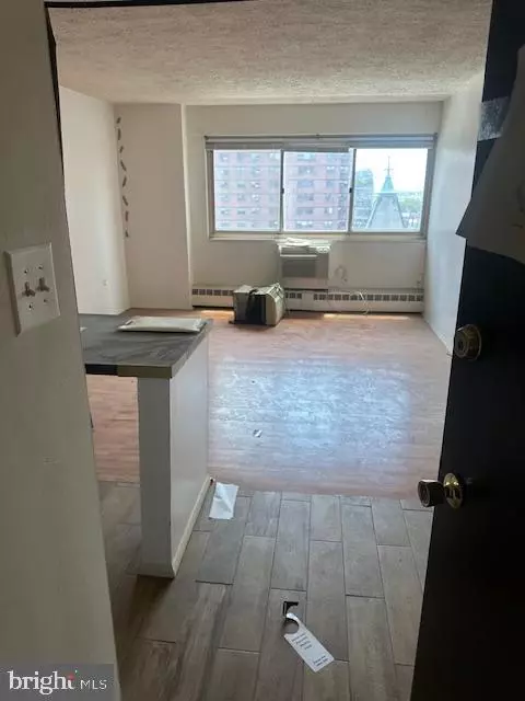 Philadelphia, PA 19103,2101-17 CHESTNUT ST #1212