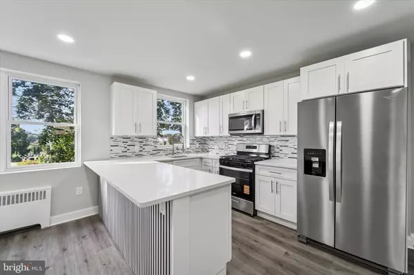 Upper Darby, PA 19082,6858 CLOVER LN