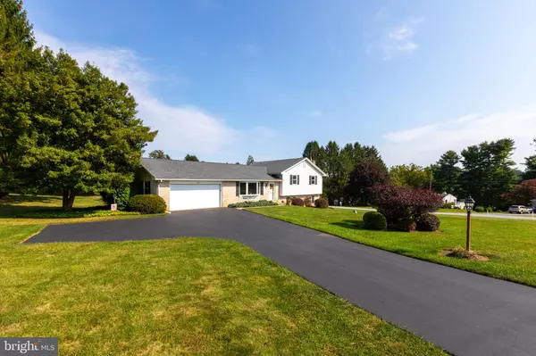 205 OVERLOOK DR, Coatesville, PA 19320