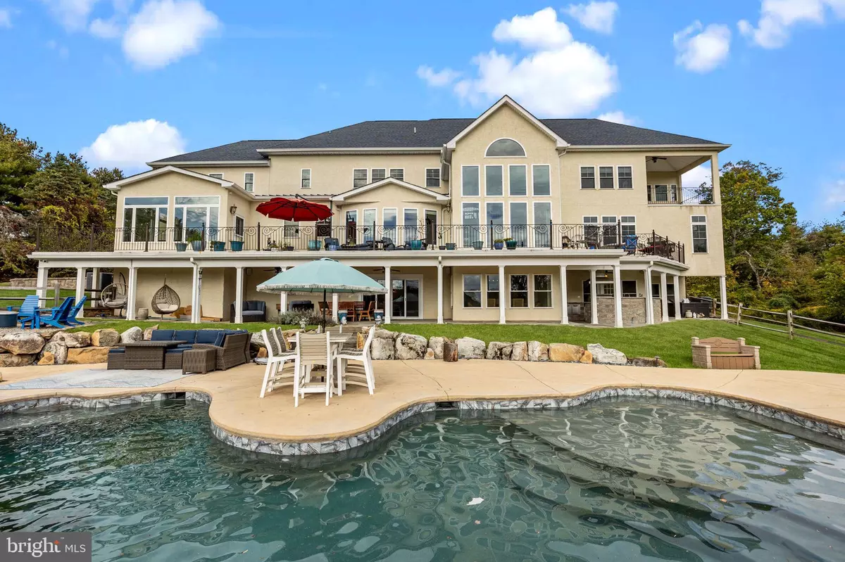 Newtown, PA 18940,274 PINEVILLE RD