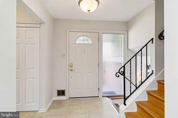 Vienna, VA 22180,2638 BOWLING GREEN DR