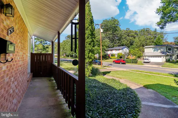 Vienna, VA 22180,2638 BOWLING GREEN DR