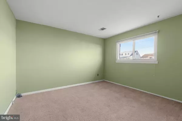 Carteret, NJ 07008,7 SUNNYSIDE DR