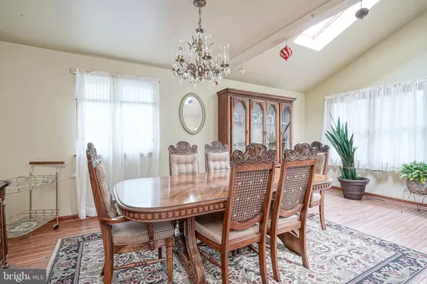 Lawnside, NJ 08045,511 ELLIS AVE