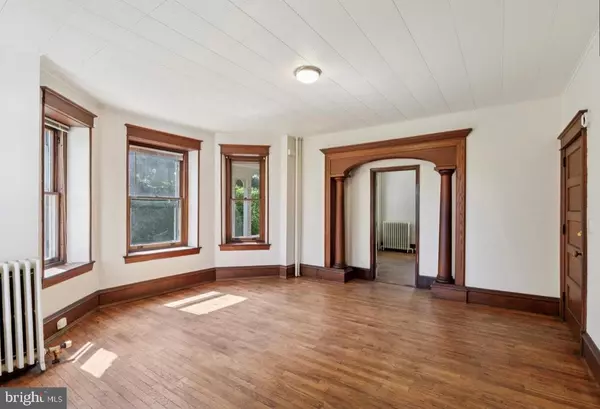 75 NUTT RD, Phoenixville, PA 19460