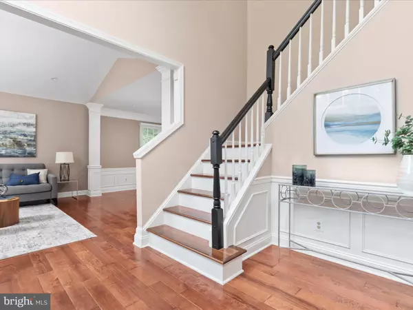 Sterling, VA 20165,20462 QUARTERPATH TRACE CIR