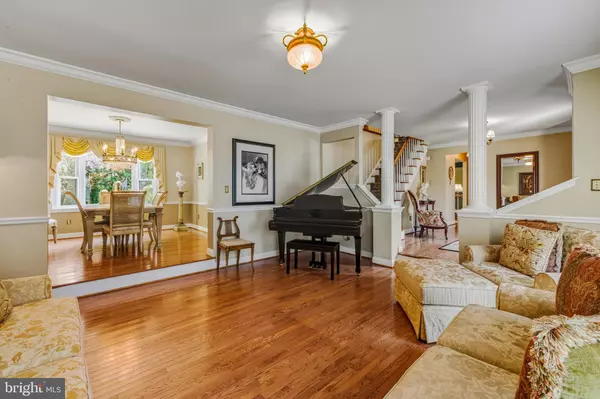 West Deptford, NJ 08096,4 SAINT EMILION CT